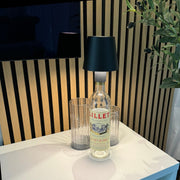 UpcyLuxe | Stilvolle, dimmbare, wiederaufladbare Flaschen-Lampe