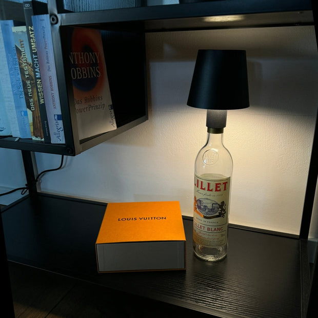 UpcyLuxe | Stilvolle, dimmbare, wiederaufladbare Flaschen-Lampe